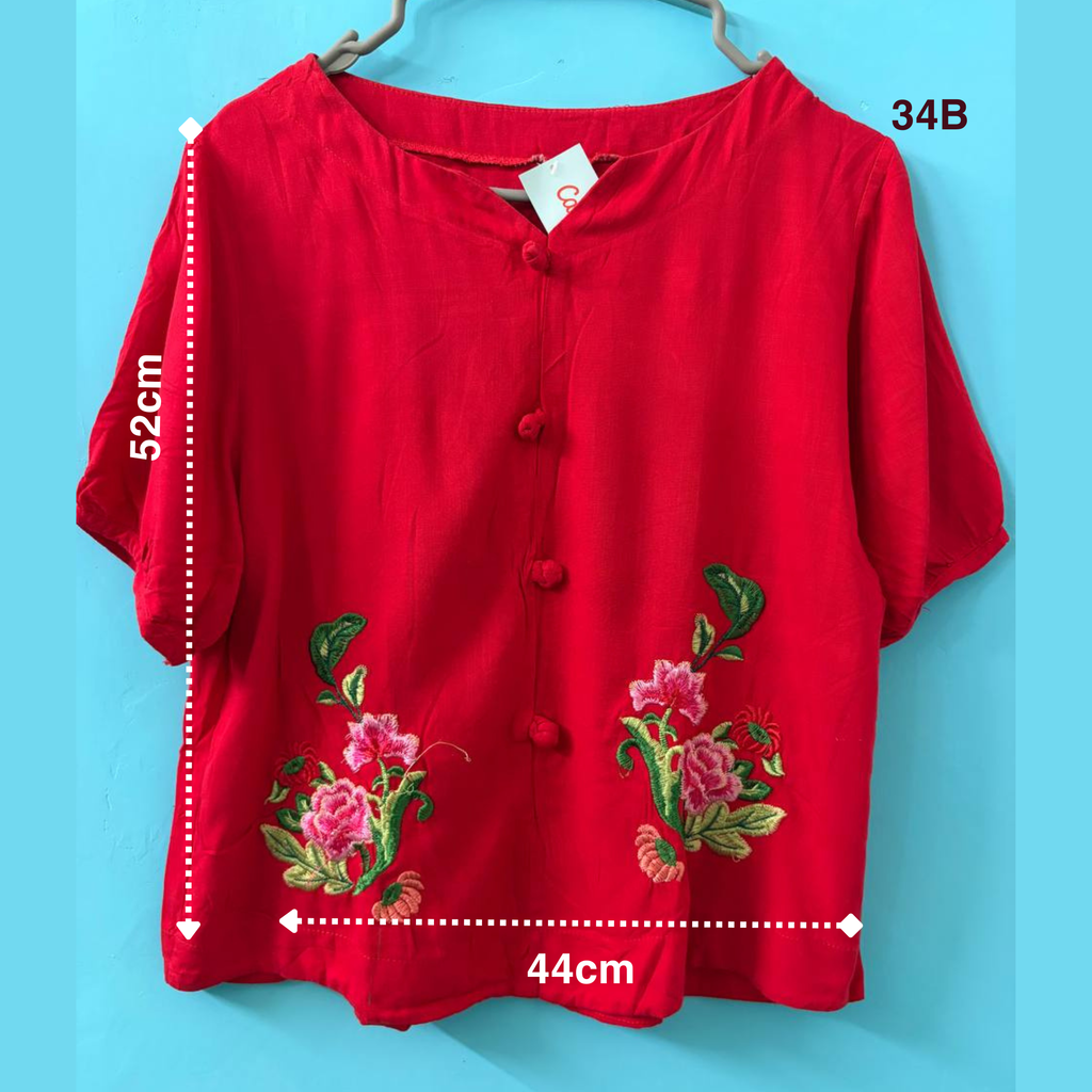 Red Floral Embroidered Short-Sleeve Top (M)